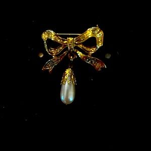 Vintage 1928 Bow Pin with Faux Pearl Accent